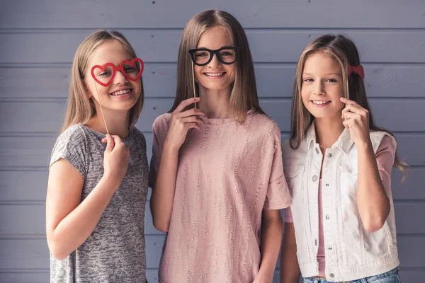 Três adolescentes meninas — Fotografia de Stock