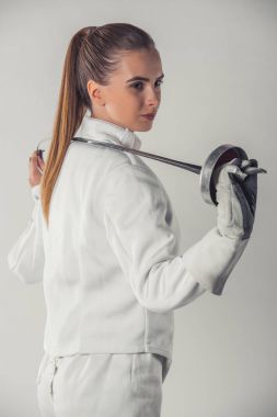 Çekici kadın fencer
