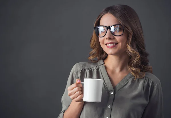 Attractive young businesswoman — Stock Photo, Image