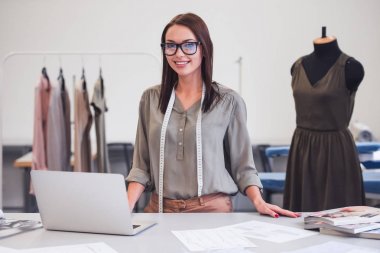 Çekici tasarımcı çalışma