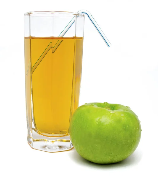 Vaso de jugo de manzana con manzana verde y túbulo —  Fotos de Stock