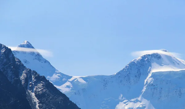 Berggipfel Schnee Gegen Himmel Und Eis — Stockfoto