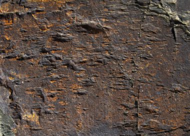 Doğanın ressamı tarafından boyanmış taş kaya resimleri ve rüzgar.