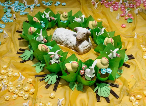 甜蜜的复活节羊肉蛋糕 — 图库照片