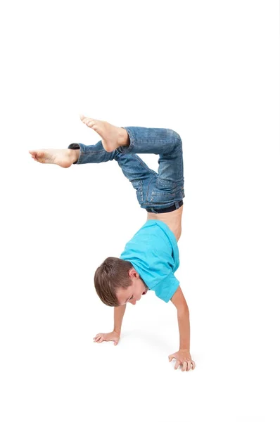 Young boy doing handstand — Stock Photo, Image