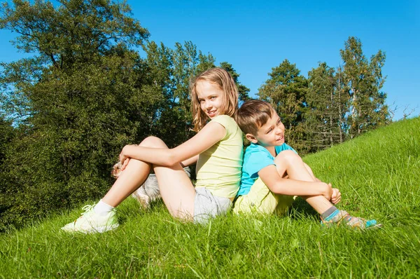 夏の幸せな子供たち — ストック写真
