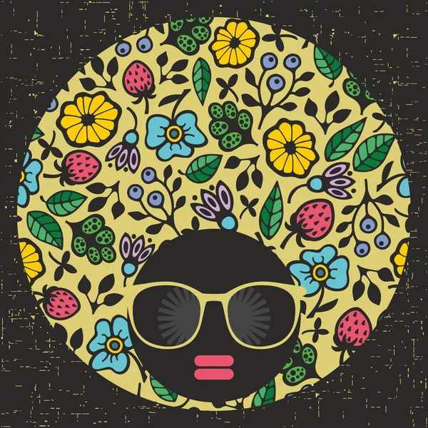 yaratıcı saç elbise ile güneş gözlüklü kız. 