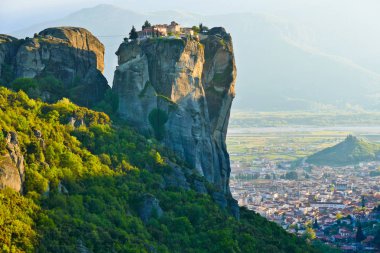 Meteora. 9 da Manastırlar inşa vardır.