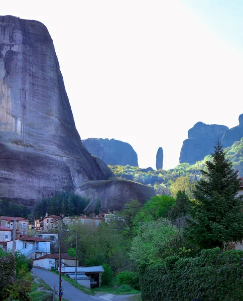Kastraki - Meteora, Yunanistan üzerinden gündoğumu.