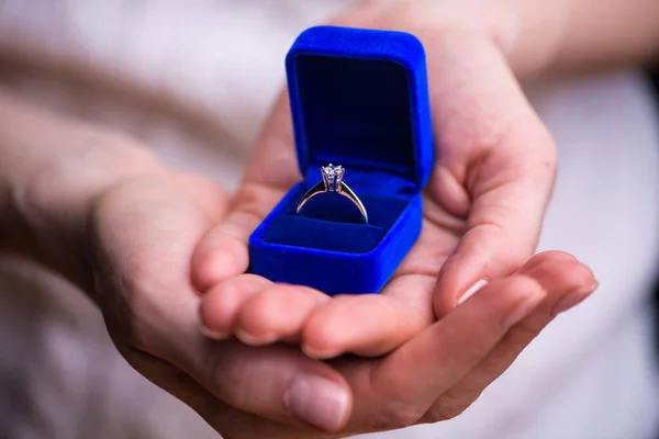 Hermoso anillo de diamante — Foto de Stock
