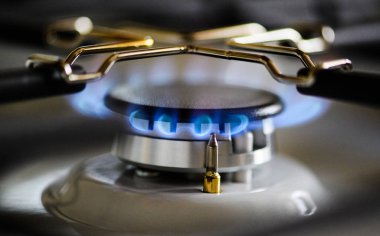 Doğal gaz mutfak gaz sobası yakan