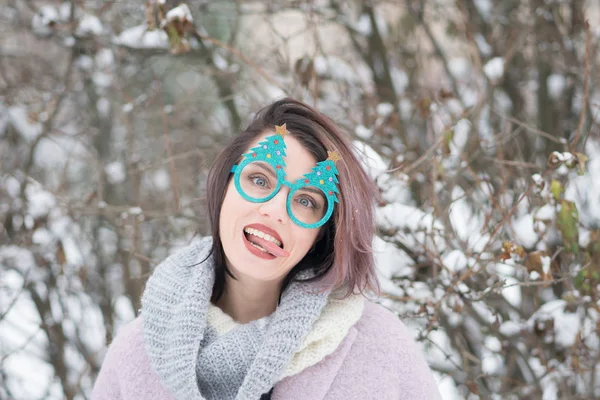 Portrait Beautiful Winter Girl Park Christmas Glasses — Stock Photo, Image