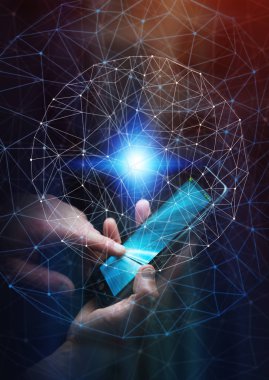 Cep telefonuyla veri ağı kullanarak iş kadını