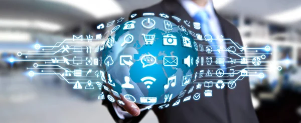 Dijital dünya ile web simgeleri kullanarak iş adamı