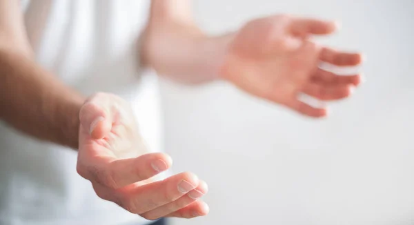 Businessman showing his empty hand — Stock Photo, Image