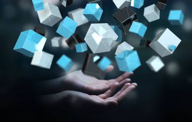 Mavi parlak küp ağ 3d renderin yüzen tutan işadamı
