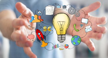 Elle çizilmiş ampul ve Multimedya simgeler tutan işadamı