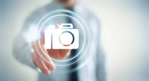 Uomo d'affari utilizzando la moderna applicazione fotocamera rendering 3D — Foto Stock