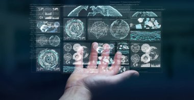 Dijital ekranlar hologramlar veriler 3d render ile kullanarak iş adamı