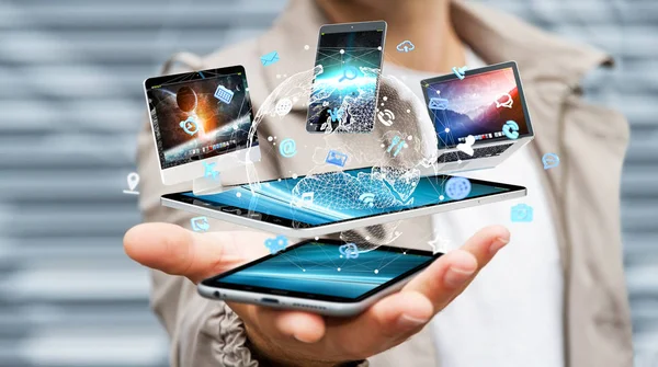 Σύνδεση συσκευών τεχνολογίας με το κινητό τηλέφωνο 3d ren επιχειρηματίας — Φωτογραφία Αρχείου