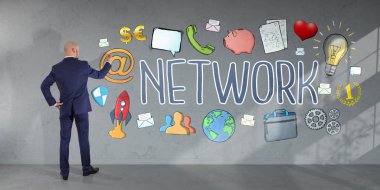 İşadamı çizim sosyal ağ kroki üzerinde bir duvar 3d render