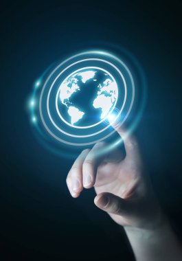 Internet üzerinde 3d renderi sörf web arabirimini kullanarak iş kadını