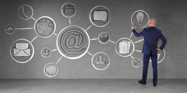 İşadamı bir duvar 3d ren multimedya arabirimi kroki çizim