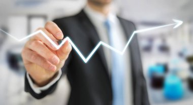 Yukarı ok çizilmiş çizim işadamı