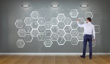 İşadamı bir duvar 3d ren multimedya arabirimi kroki çizim