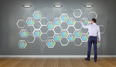 İşadamı çizim internet güvenlik arabirimi kroki bir duvar