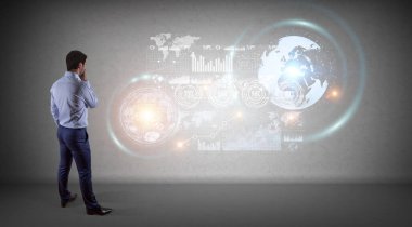 Bir duvara 3d render grafik ekranlar arabirimini kullanarak iş adamı