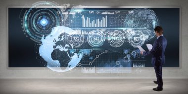 Üzerinde bir kurulu 3d renderin grafik ekranlar arabirimini kullanarak iş adamı