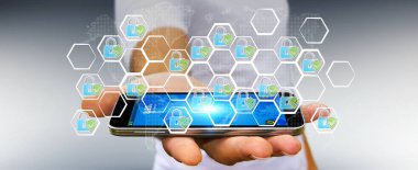 Elle çizilmiş bir virüsten koruma sistemi tutan işadamı