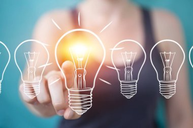 Çok dokunaklı ve kroki ampul ile bir kalem tutan bir işkadını