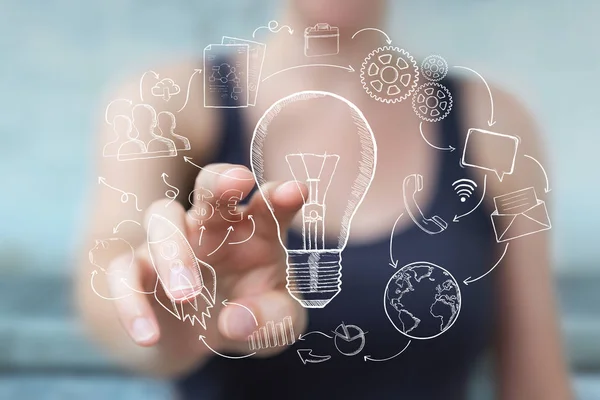 Çok dokunaklı ve kroki ampul tutan bir işkadını