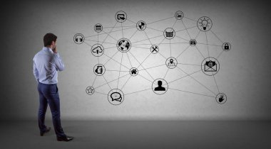 Üzerinde bir duvar 3d renderin sosyal ağ arabirimini kullanarak iş adamı