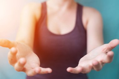 Her iki el açma işkadını