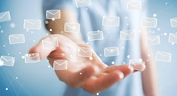 Affärsman holding och trycka flytande e-postmeddelanden skiss — Stockfoto