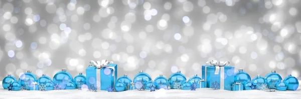 Blauwe en witte Kerstmis geschenken en kerstballen 3D-rendering — Stockfoto