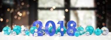 2018 yeni yıl arifesi kadar 3d render kaplı Noel baubles ile