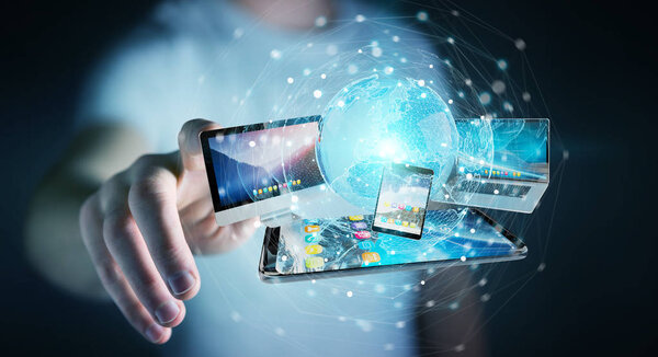 Бизнесмен, соединяющий технологические устройства и иконки 3D re
