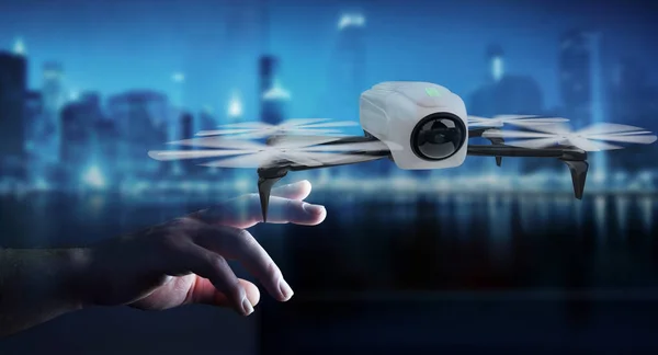 Geschäftsmann nutzt modernes Drohnen-3D-Rendering — Stockfoto