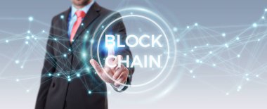 İşadamı blockchain cryptocurrency arabirimi 3d renderi kullanarak