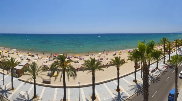 Veduta della spiaggia di Salou Platja Llarga in Spagna — Foto Stock