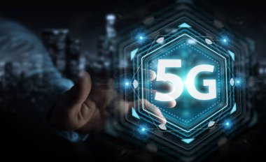 5 g ağ arabirimi 3d işlemesini kullanan iş adamı