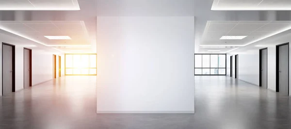 큰 창문과 태양 p와 사무실 모형에 빈 제곱 벽 — 스톡 사진