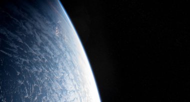 Dünya gezegeni görünümü bir gündoğumu sırasında atmosfer ile yakın yukarı 3