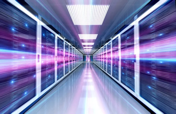 Servers Κέντρο Δεδομένων Δωμάτιο Φωτεινό Φως Ταχύτητας Περνά Μέσα Από — Φωτογραφία Αρχείου