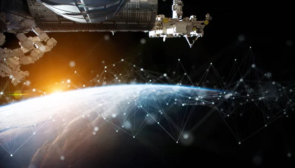 Satelliten Senden Datenaustausch Und Futuristische Verbindungen System Über Den Globus — Stockfoto