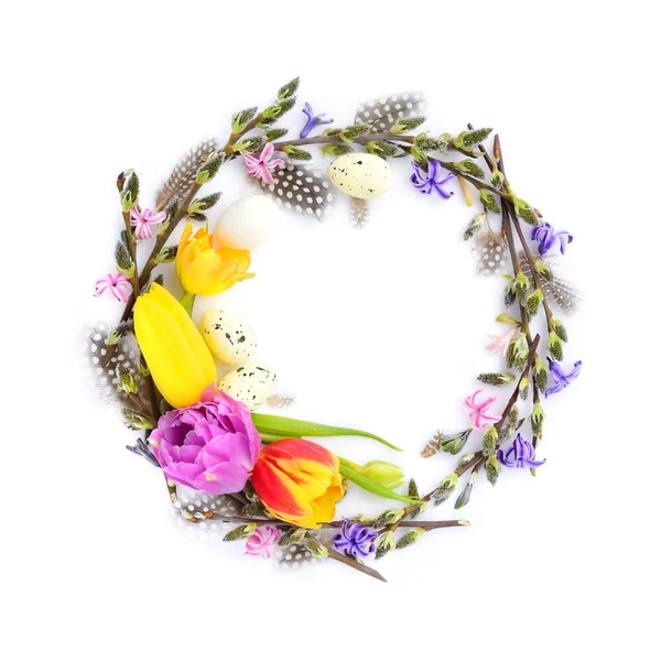 Easter wreath with easter eggs, pussy-willow branches and flowers. Circle border perfect for easter card or invitation — Stock Photo, Image